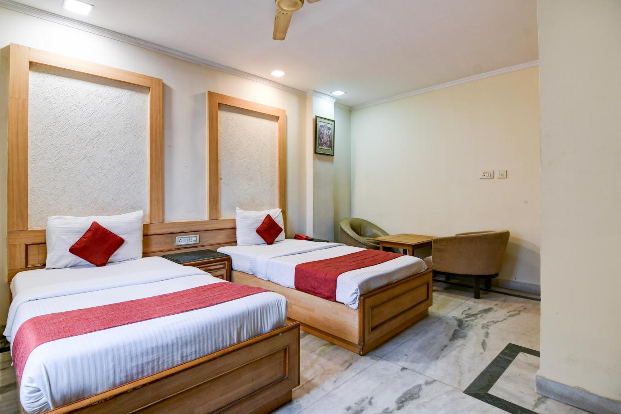 Hotel King'S Crown Kalküta Dış mekan fotoğraf