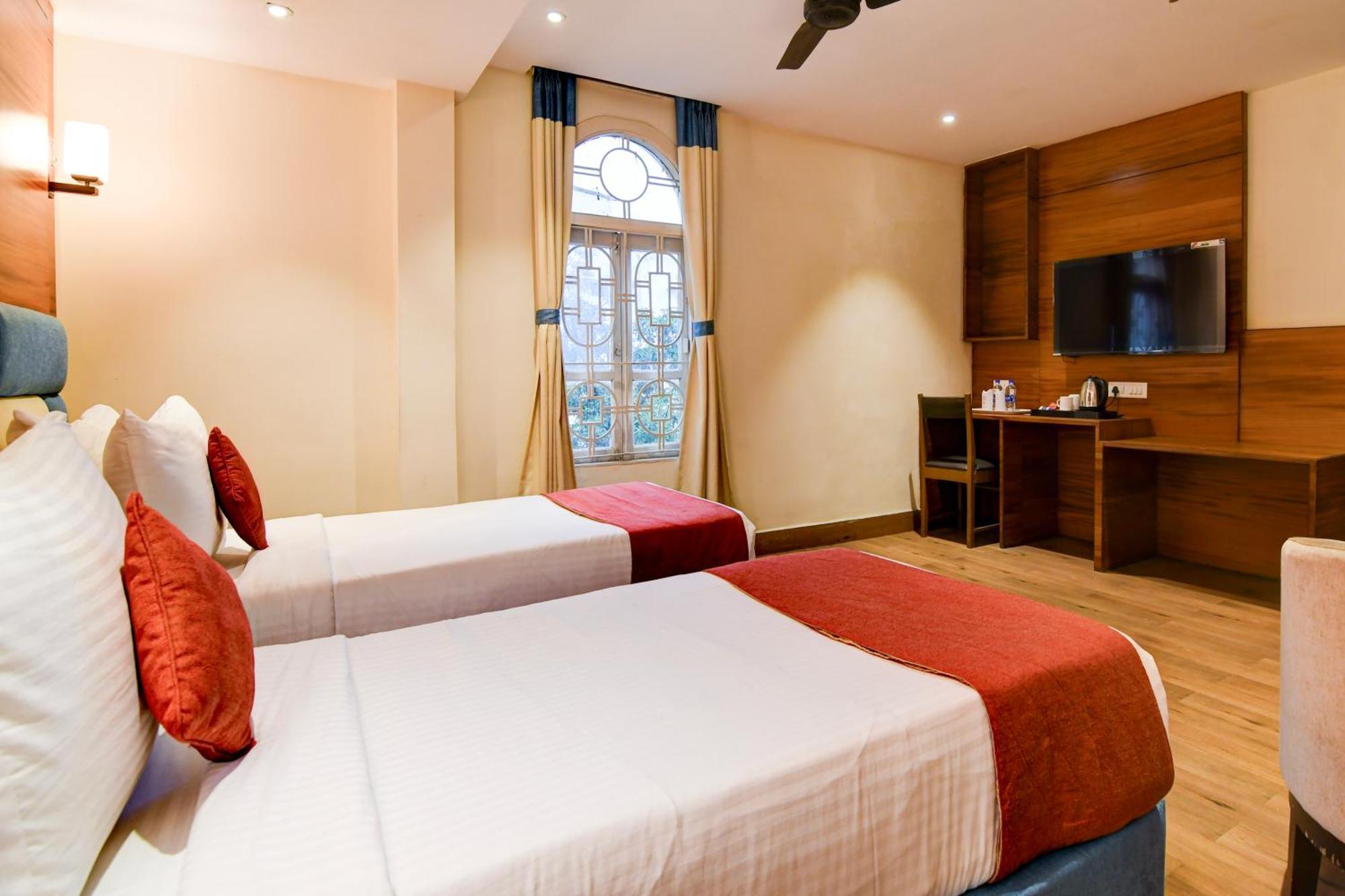 Hotel King'S Crown Kalküta Dış mekan fotoğraf