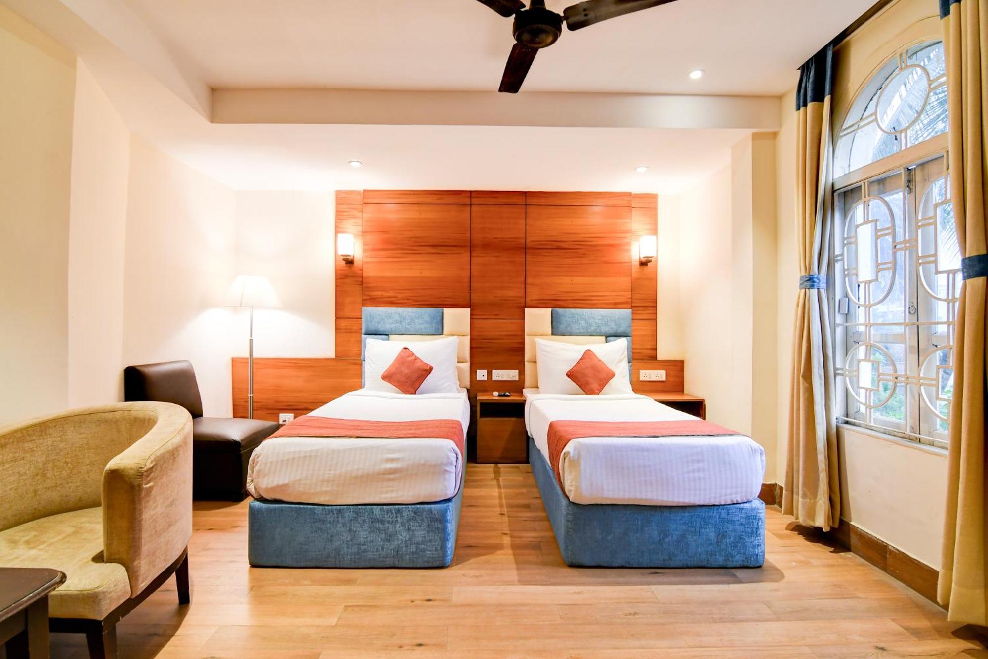 Hotel King'S Crown Kalküta Dış mekan fotoğraf