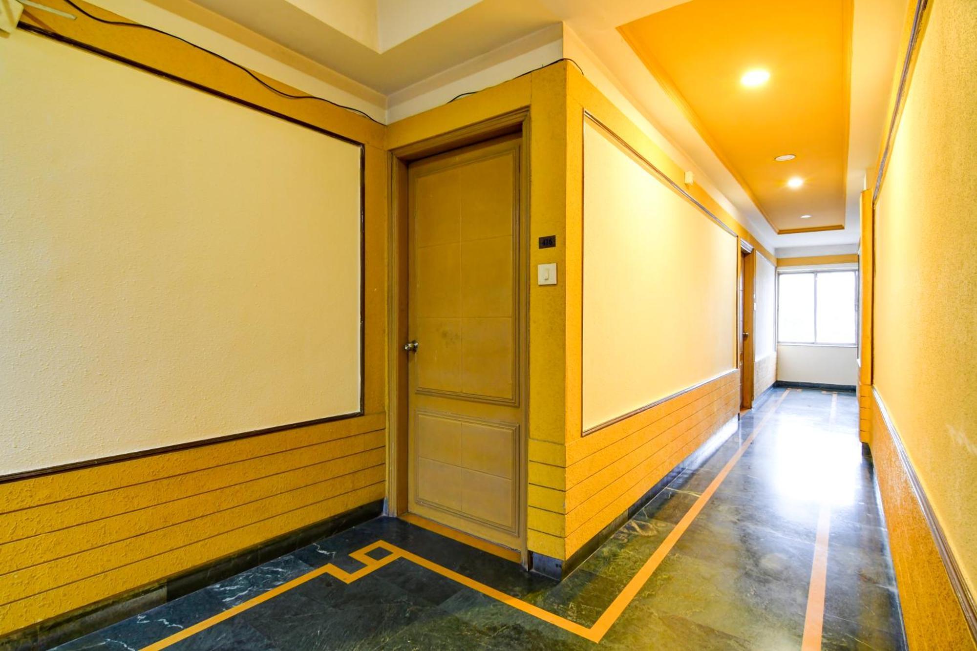 Hotel King'S Crown Kalküta Dış mekan fotoğraf