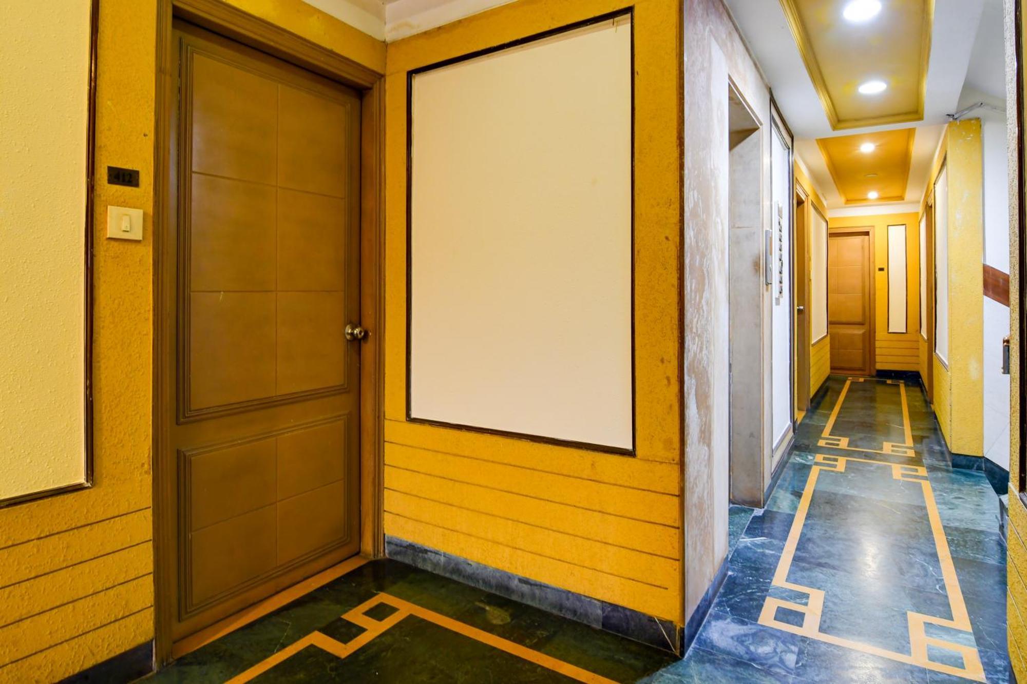 Hotel King'S Crown Kalküta Dış mekan fotoğraf